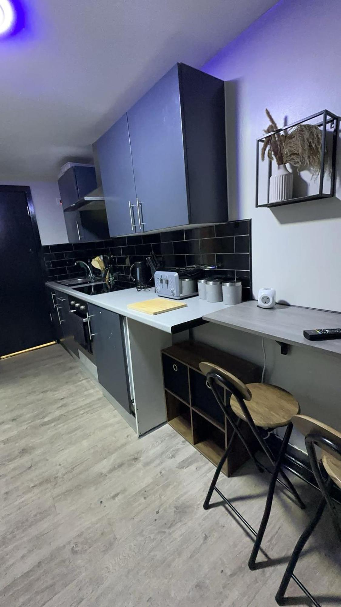 Studio Apartment In Bolton Town Kültér fotó